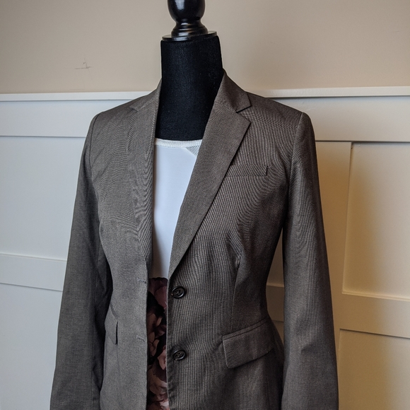 Banana Republic - Picture 4 of 6